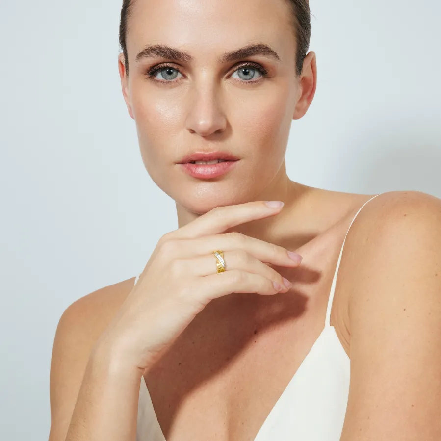 Anillo de Circonita Brillante acabado en oro amarillo de 18k - Riesim