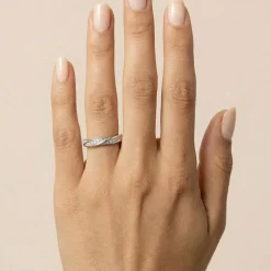 Anillo de Circonita Brillante Acabado En Plata - Frebal