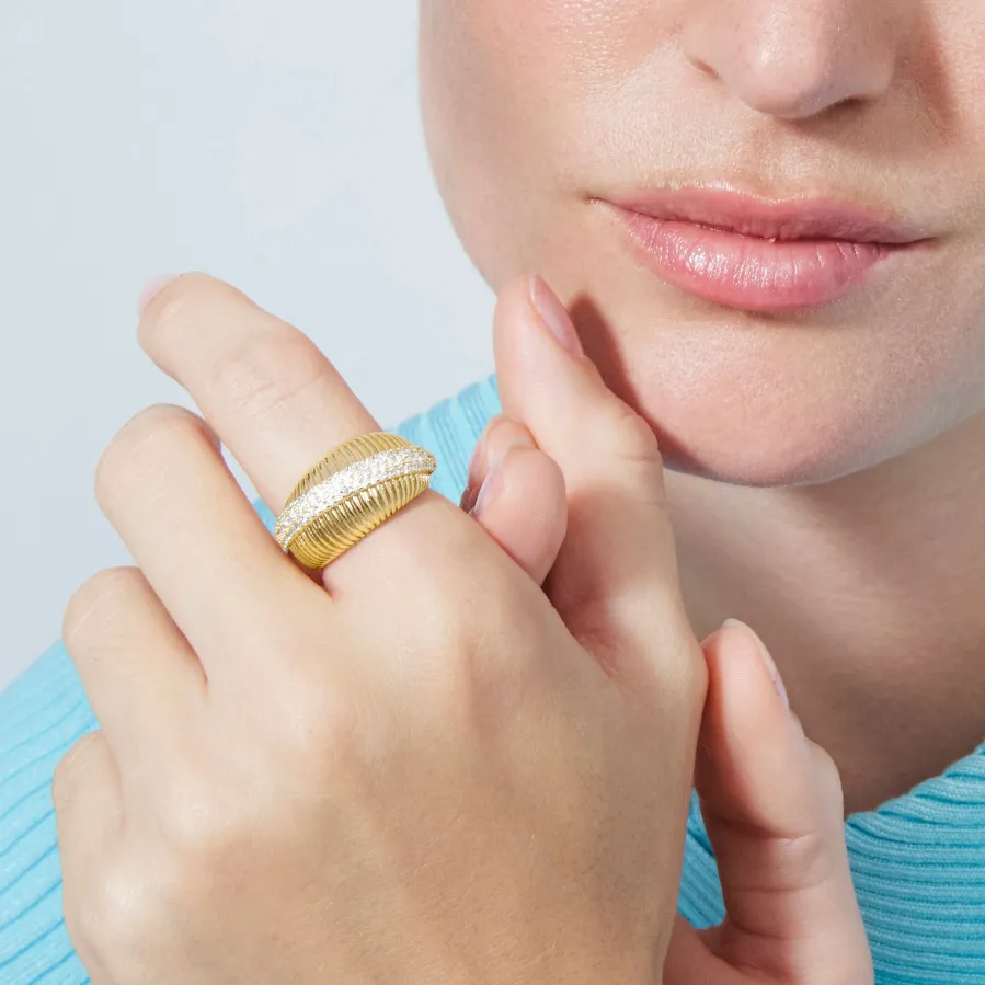 Anillo de Circonita Brillante acabado en oro amarillo de 18k - Gunlib