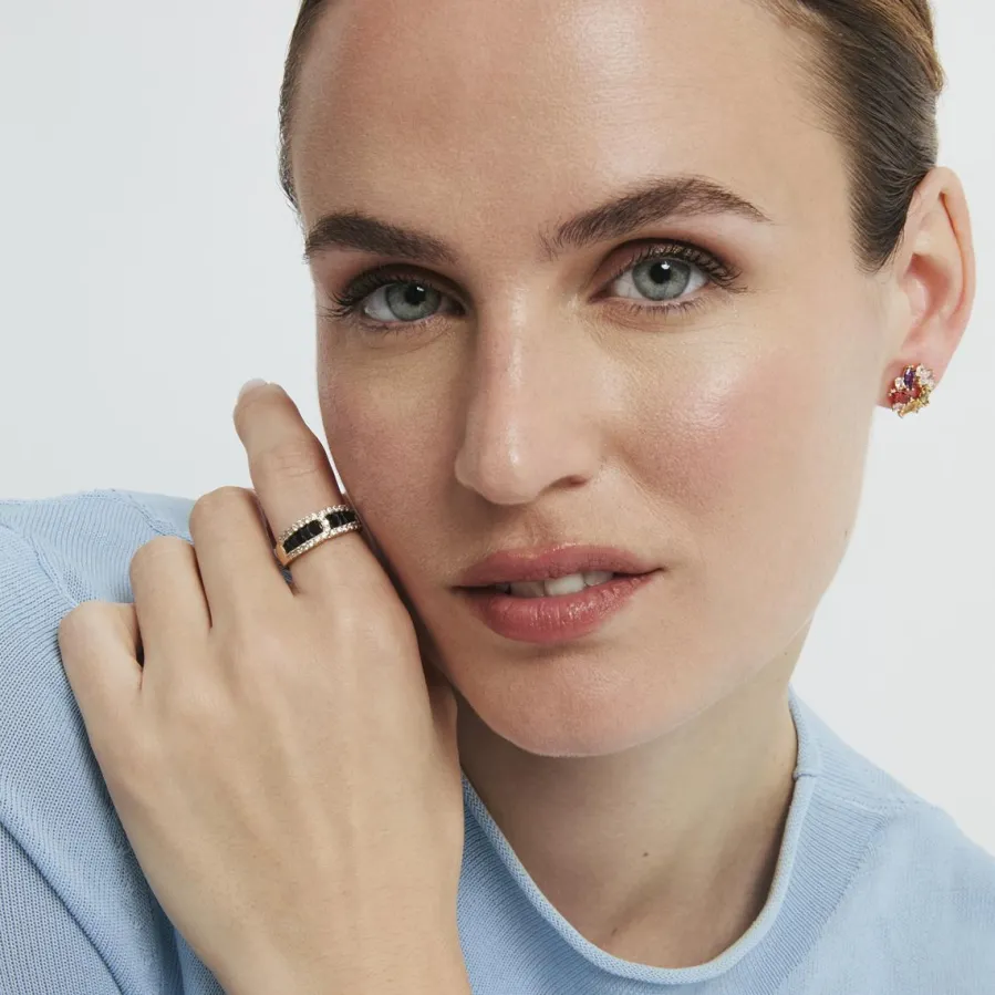 Anillo de Circonita Onix acabado en oro amarillo de 18k - Guine