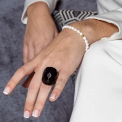 Anillo de Cuarzo Hidrotermal Onix acabado en oro amarillo 18K - Konsil