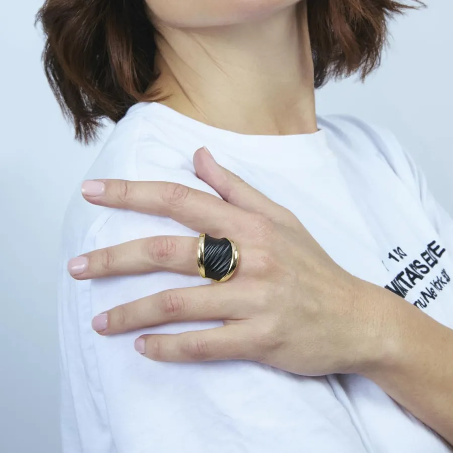 Anillo de Lacado Negro acabado en oro amarillo de 18k - Overci