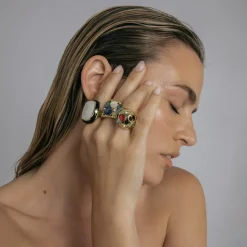 Anillo de Madreperla Blanca acabado en oro amarillo de 18k - Rounki