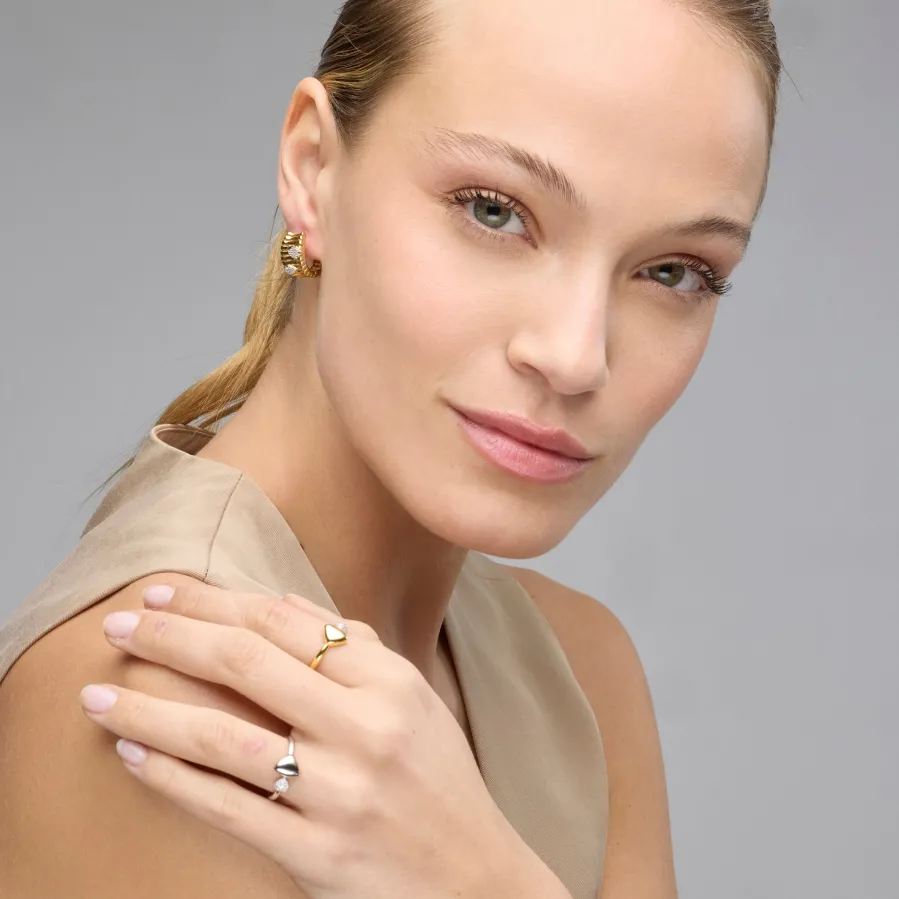 Anillo de Plata de Ley 925 y Circonita Brillante acabado oro amarillo de 18k - Pesha