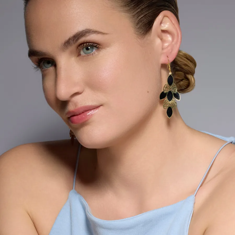 Pendientes acabado oro amarillo de 18k y Lacado Negro - Zamku