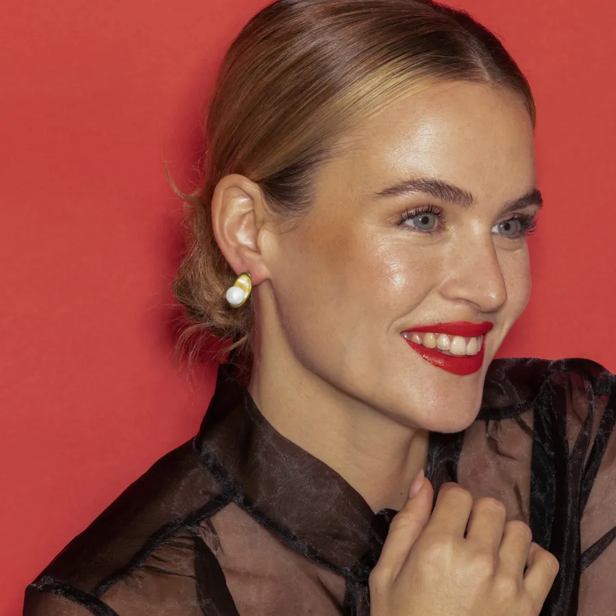 Pendientes con Perla Blanca acabado oro 18k - Lyhu
