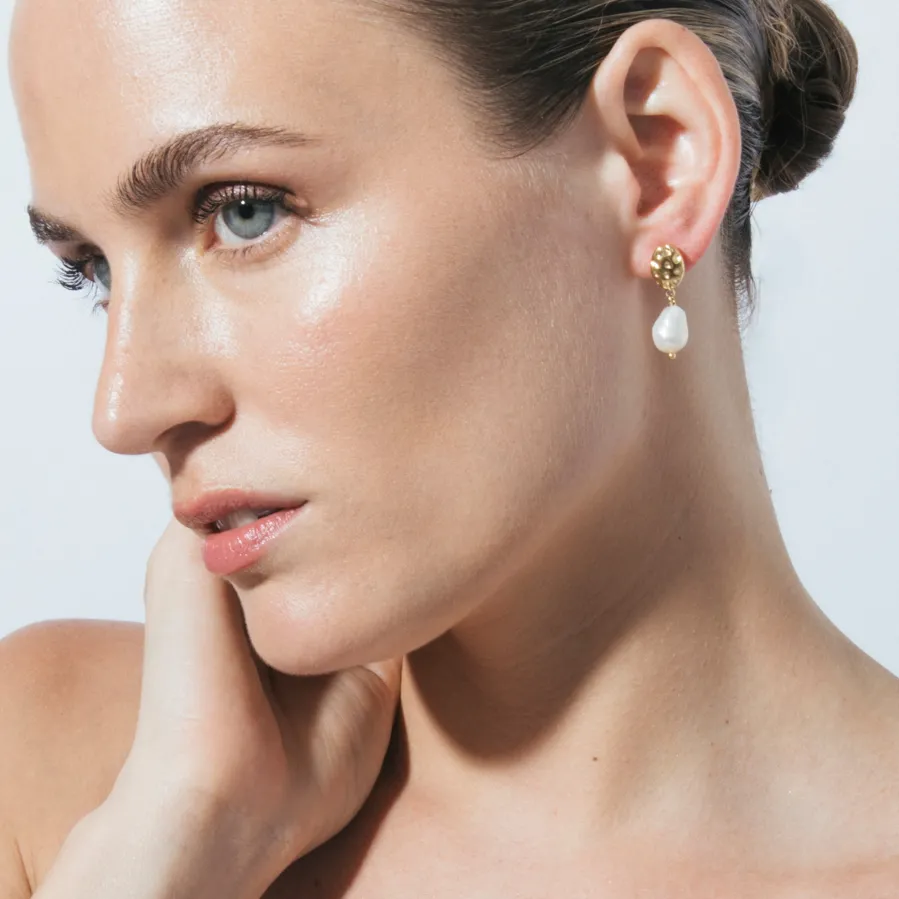 Pendientes de Perla Blanca acabado en oro amarillo 18k - Kixo