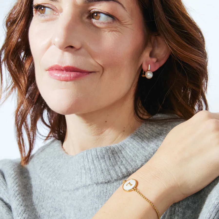 Pulsera de Madreperla Blanca acabada en oro amarillo 18K - Alphabet